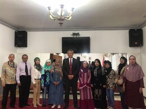 KBRI Yordania Dampingi Pemulangan 6 TKI Bermasalah KBRI Yordania Dampingi Pemulangan 6 TKI Bermasalah