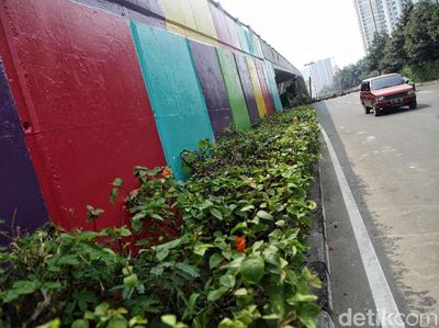 Warna-warni Flyover Kemayoran