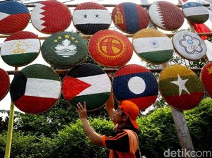 Kerennya Hiasan Bendera Peserta Asian Games dari Tampah