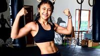 Rampingnya Akina Fathia, Artis Cantik yang Hobi Olahraga Ekstrem
