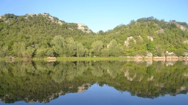 Foto: Danau Paling Besar di Selatan Eropa