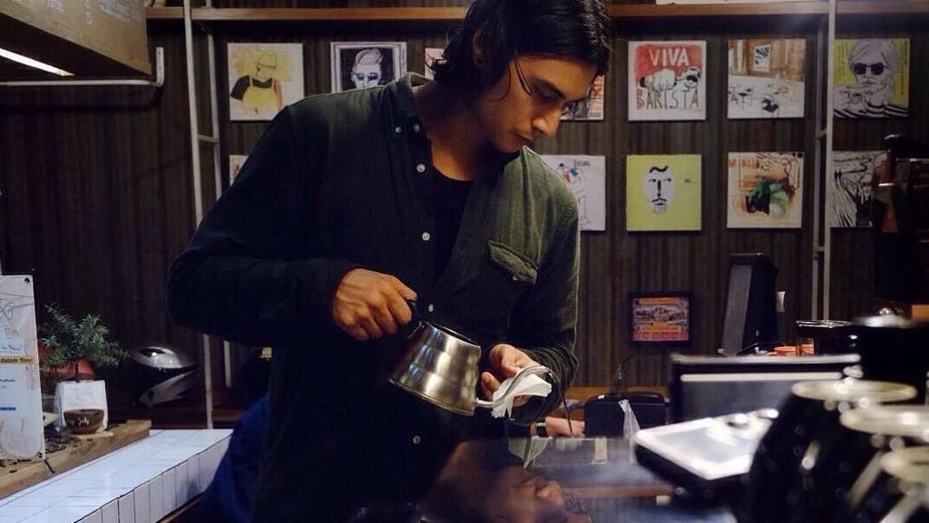 Yuk, Kenalan dengan Daniel Adnan, Aktor Pendatang Baru yang Hobi Ngopi Yuk, Kenalan dengan Daniel Adnan, Aktor Pendatang Baru yang Hobi Ngopi