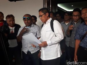 Anas Kembali Ucapkan Siap Digantung di Monas Anas Kembali Ucapkan Siap Digantung di Monas
