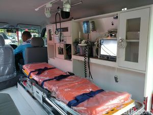 Mobil ICU Mini Ini Siap Seliweran Tolong Warga Bandung Mobil ICU Mini Ini Siap Seliweran Tolong Warga Bandung