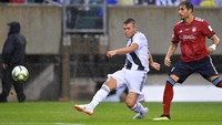 Delapan menit berselang gawang Bayern kembali bobol. Favali lagi-lagi mencatatkan namanya di papan skor setelah menerima umpan Alex Sandro. (Foto: Drew Hallowell/Getty Images)