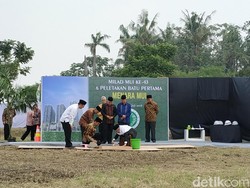 Kemesraan Jokowi-Maruf Amin di Peletakan Batu Pertama Menara MUI