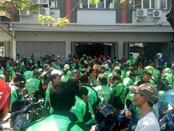Ratusan Driver Go-Jek di Makassar Demo Pengurangan Poin Go-Food