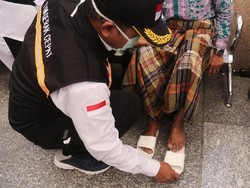 Sandal Bukan Sembarang Sandal, Kalau Berhaji Perlu Pakai Sandal Khusus