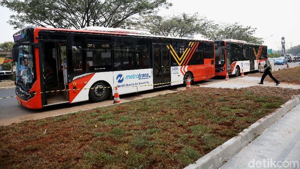 Halte di Sudirman Dibuatkan Jalur Penghubung