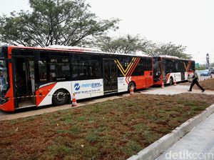 Halte di Sudirman Dibuatkan Jalur Penghubung Halte di Sudirman Dibuatkan Jalur Penghubung
