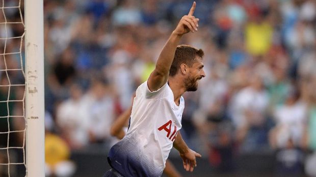 Fernando Llorente untuk sementara sukses menggantikan peran Harry Kane di lini depan Spurs.