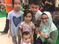 Jangan Lupa Beri Si Kecil Hadiah di Hari Anak Nasional, Bunda