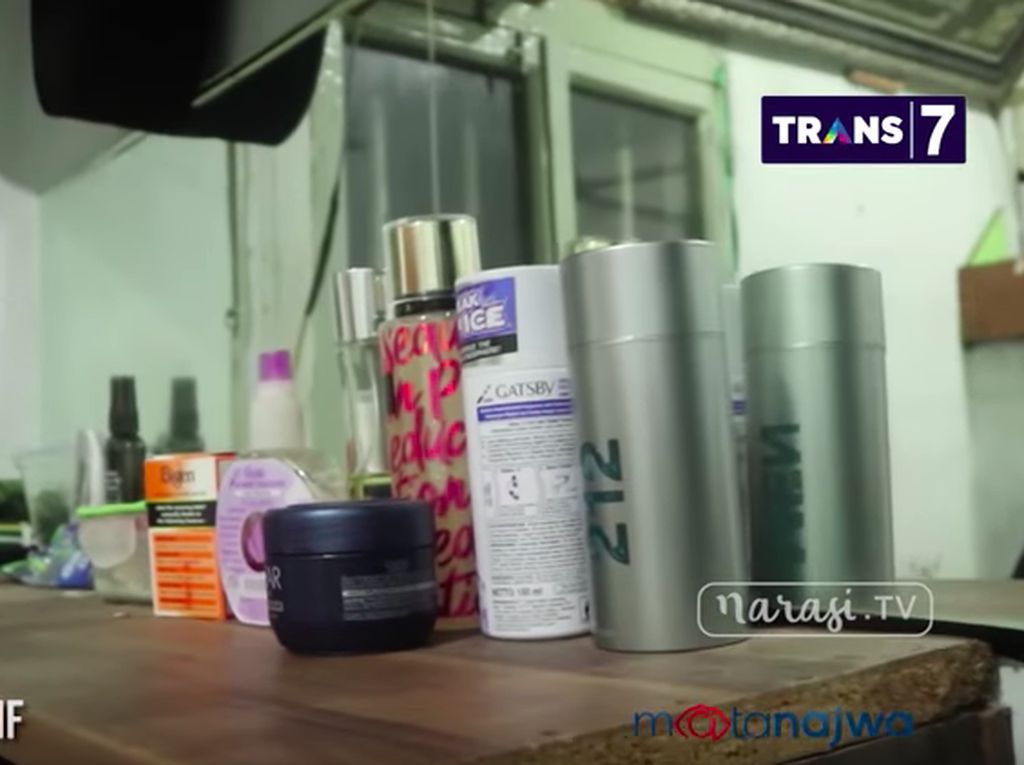 Benda Mencurigakan Penguak Sel Palsu Sukamiskin Benda Mencurigakan Penguak Sel Palsu Sukamiskin