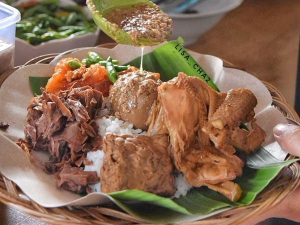 Sedep Mantep! 10 Racikan Gudeg Komplet Buat Makan Siang