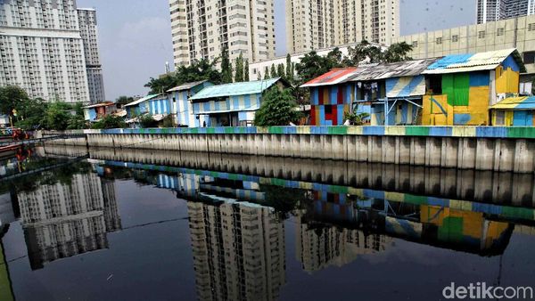 Dilematis Permasalahan Kali Item Sentiong Jelang Asian Games 2018