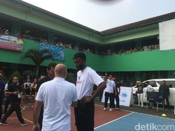Pemain Boston Celtics Berbagi Kisah ke Siswa SMA Jakarta