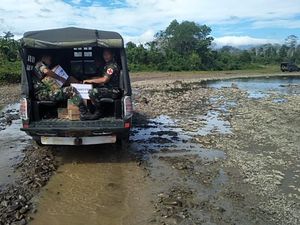 3 Warganya Mati Kelaparan, Suku Mause Ketemu Orang Asing Lari