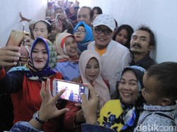 Sule Hadiri Sidang Cerai, Warga Bergembira