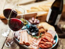 Hanya Satu Hari,  Cicipi Wine Klasik Prancis Dalam Wine Tasting Barton & Gustier