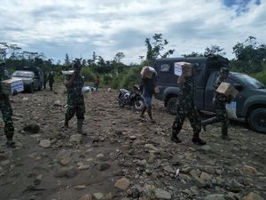 Berjibaku Tolong Suku di Maluku yang 3 Warganya Mati Kelaparan