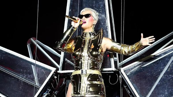 Syahrini Rp 25 Juta, Tiket Konser Katy Perry Seperlimanya