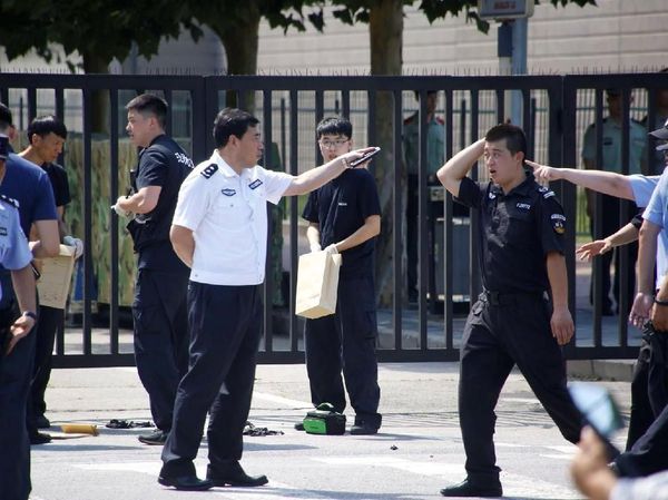 Foto: Ledakan Terjadi di Dekat Kedubes AS di Beijing