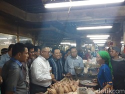 KPPU Sidak Harga Daging Ayam di Pasar Surabaya, Ini Solusinya