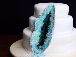 Pelanggan Ikuti Tren Media Sosial, Pembuat Kue Kelelahan dengan Order Sama