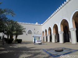 5 Fakta Masjid Bir Ali, Tempat Miqat Jemaah Haji di Madinah