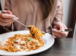 Doyan Pasta? Ini 8 Kesalahan yang Sering Dilakukan Saat Makan Pasta