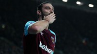 Liverpool merekrut Andy Carroll senilai 35 juta pound di Januari 2011 yang ketika itu menjadi rekor transfer termahal Inggris. Boro-boro bisa menggantikan peran Fernando Torres, Carroll justru lebih banyak menghabiskan waktu di ruang perawatan. Selama tiga musim, Carroll cuma mencetak 6 gol di Premier League untuk Liverpool. (Foto: Catherine Ivill/Getty Images)