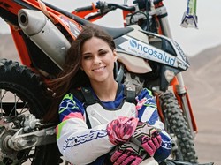 Gianna Velarde, Cewek Cantik Penakluk Gurun