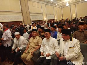 Ijtimak Ulama Dibuka, Prabowo-Zulkifli-Salim Duduk Berjejer