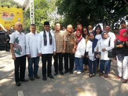 Gubernur Anies Buka Pameran Ternak untuk Kurban