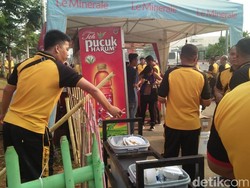 Polda Metro Bersih-bersih hingga Tanam Pohon di Kalijodo
