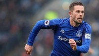 Satu gol dan satu assist saat Everton menang 4-0 lawan Manchester United membuat Gylfi Sugurdsson tak bisa ditinggalkan dari daftar ini. (Foto: Lynne Cameron/Getty Images)