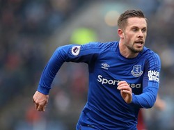 Satu gol dan satu assist saat Everton menang 4-0 lawan Manchester United membuat Gylfi Sugurdsson tak bisa ditinggalkan dari daftar ini. (Foto: Lynne Cameron/Getty Images)