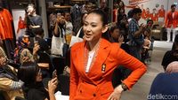 Gaya Atlet Voli Pungky Afriecia Jadi Model Dadakan Seragam Defile Indonesia