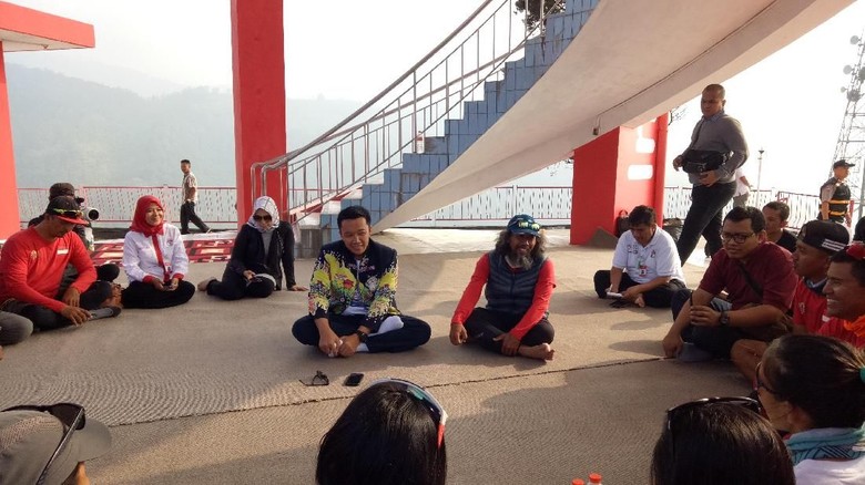 Tinjau Pelatnas Paralayang, Menpora Terima Keluhan-Keluhan Atlet Tinjau Pelatnas Paralayang, Menpora Terima Keluhan-Keluhan Atlet