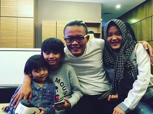Apakah Anak-anak Sedih dengan Perceraian Ortunya? Ini Kata Sule Apakah Anak-anak Sedih dengan Perceraian Ortunya? Ini Kata Sule