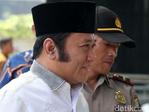 Bupati Zainudin Hasan Juga Didakwa Terima Gratifikasi Rp 7 M Bupati Zainudin Hasan Juga Didakwa Terima Gratifikasi Rp 7 M