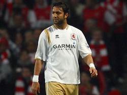 Mido sempat tampil menjanjikan di awal kariernya, terutama saat membela Ajax. Tapi, ia tak pernah benar-benar jadi pemain hebat, terutama karena persoalan kebugaran dan kedisiplinan. Foto: Paul Gilham/Getty Images