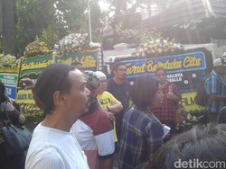 Tino Saroengallo Sempat Ucapkan I Love You pada Istri