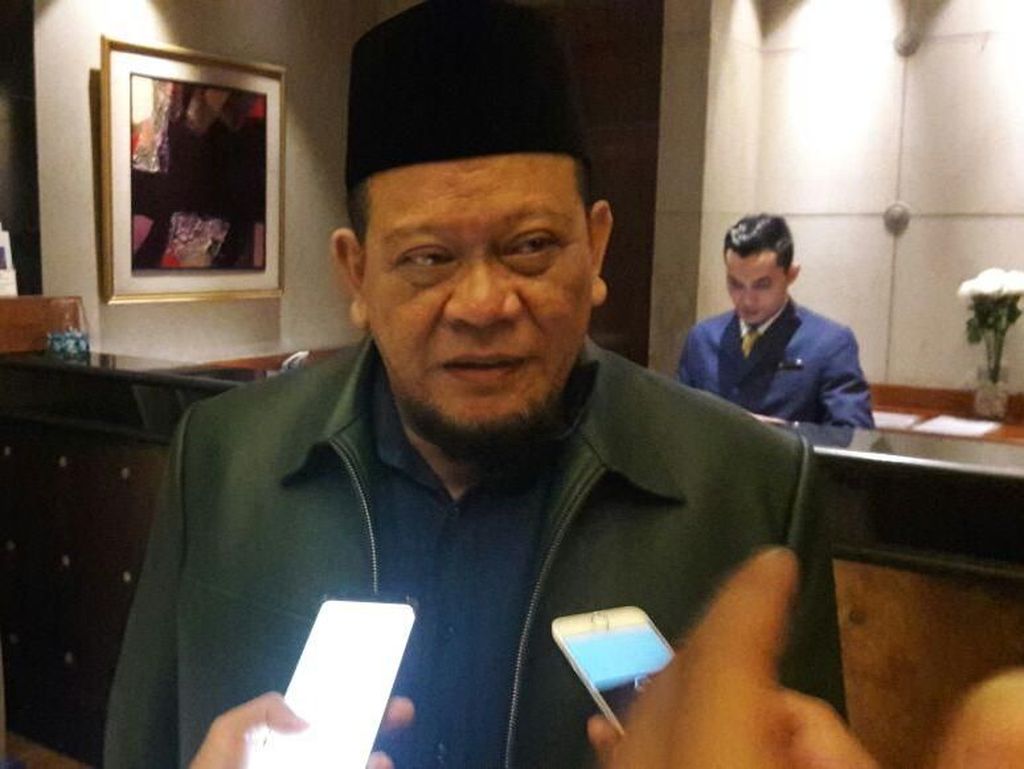 Pengakuan La Nyalla Sebar Hoax Serang Jokowi Pengakuan La Nyalla Sebar Hoax Serang Jokowi