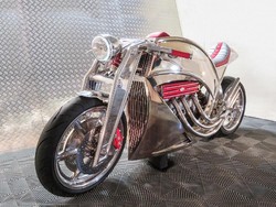 Main-main ke Kafe Bengkel Pertama di Jakarta