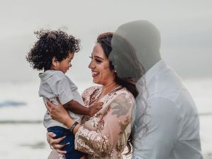 Menampilkan Mendiang Suami, Foto Kehamilan Ini Menyentuh Banget