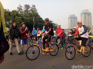 Pemprov DKI Luncurkan Aplikasi Berbagi Sepeda Gratis di Monas Pemprov DKI Luncurkan Aplikasi Berbagi Sepeda Gratis di Monas