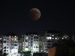 Gerhana Bulan Total Terlama Abad Ini Berangsur Usai