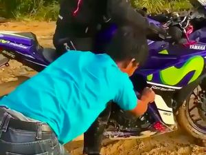 Ketika Motor Sport Dipaksa Hajar Lumpur