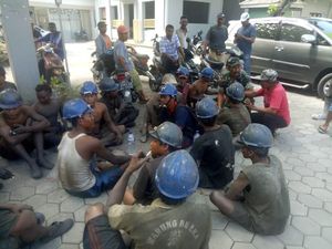Tambang Mangan di Jember Longsor, Dua Pekerja Dilaporkan Tewas Tambang Mangan di Jember Longsor, Dua Pekerja Dilaporkan Tewas